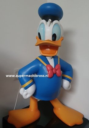 Donald-Duck-Big-Fig-Walt-Disney-Donald-Cartoon-Comic-and-Retired-Figurine-&-Statues