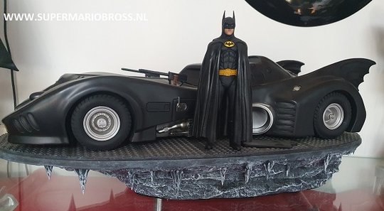 Car-Collection-Batman--Die-Cast-Bat-Man-Cartoon-Comic-Car-Collectible-Corgi