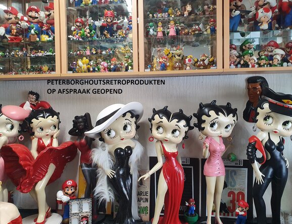 Betty Boop collectible Big Fig Statues 