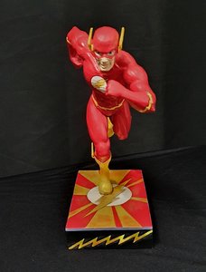 The Flash Dc Comics Silver Age Collector Figurine made By Enesco 6003025 Jim Shore Boxed