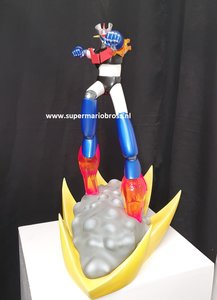 Mazinger Z Fine Art High Dream Statue 20 inch with light and Certificaat Limited of 200 Pieces New Boxed Limited 