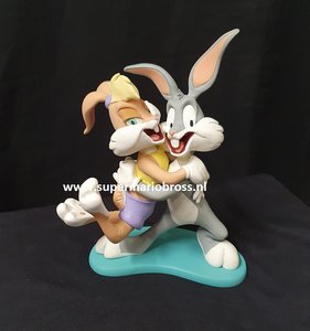 Bugs Bunny & Lola Bunny Happy - Looney Tunes Polyresin Comic Cartoon sculpture David Kracov Gallery 20cm hoog New