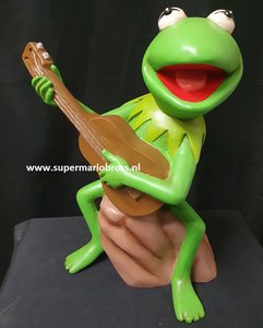 Kermit de Kikker met Gitaar - The Muppets Kermit the frogg with Guitar Polyester Beeld Replika no Box