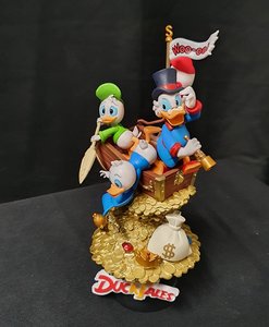 Disney DuckTales Classic animation Beast Kingdom D stage Diorama 15cm High New and Boxed