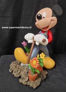 Mickey Mouse Planting Flowers Walt Disney Cartoon Comic collectible Statue Boxed