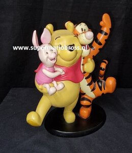 Winnie the pooh Tigger and Piglet Friends Retired Walt Disney Cartoon Comic Collectible Used