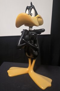 Daffy Duck Big Fig Warner Bros Cartoon Comic Collectible Sculpture Used