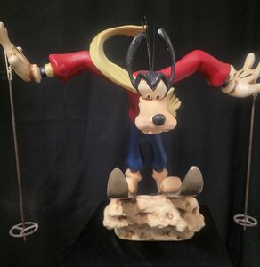 Goofy Walt Disney The Art Of Skiing Cartoon Comic Statue Big fig very Rare