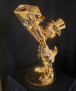 Scrooge Mc Duck Happy Holding Gold Bar Gold Replica Pop Art Sculpture 50cm