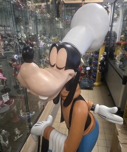 Goofy With Menubord Disney Big Fig polyester Statue 137cm Used