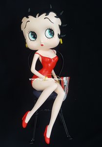 Betty Boop On Chair Red New in Box - Betty Boop In stoel Dekoratiebeeldje