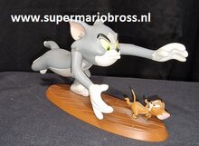 Tom &amp; Jerry Catch Me - Tom and Jerry cartoon comic figurine Boxed Collectible 