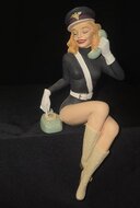 Babbling Betty The Girl Next Door Parastone Betty telefoniste Handpainted Pinup Figurine 