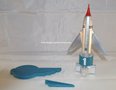 Thunderbird 1 - 20 cm groot - staander stuk