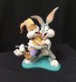 Bugs Bunny & Lola Bunny Happy - Looney Tunes Polyresin Comic Cartoon sculpture David Kracov 20cm hoog New