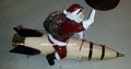 Santa Claus On PEACE Rocket - Kerstman Polyester Decoratie beeld