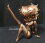 Betty Boop Leg Up Brons kleur new in Box - betty boop one Leg Up Coloured Bronze decoration Figure