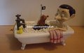 Mr Bean in Bath Tub Figurine - Mr Bean Polyresin Statue - Decoratie - beeldje Boxed