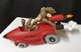 wile e coyote rocket car beeldje